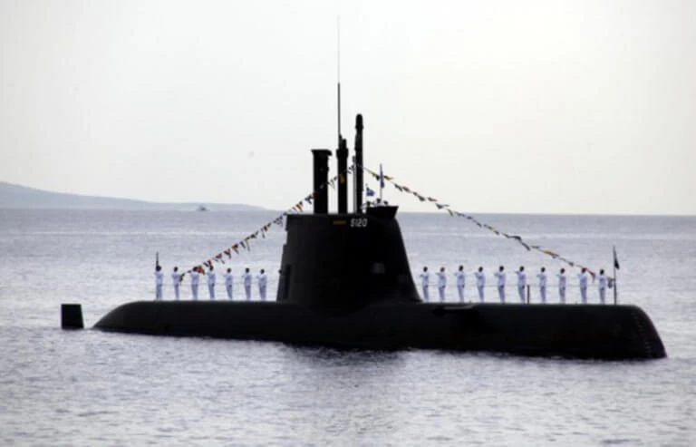 Όλοι οι κατηγορούμενοι για τα υποβρύχια εκτός φυλακής – Εγγύηση μαμούθ θα καταβάλει ο Εμμανουήλ!